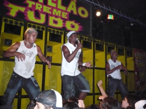 baile-funk-au-castelo-das-pedras-Rio-de-Janeiro