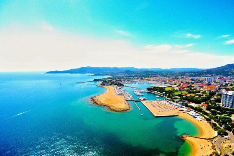 Webcam Lavandou : admirez les plages et le port en direct