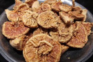 Figue sèche : dangers et consommation sûre, guide complet