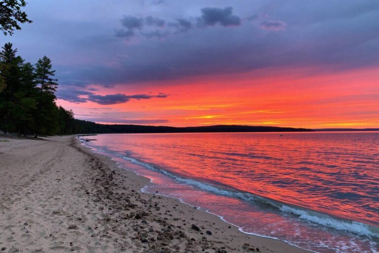 Lac Saint-Jean : guide complet activités, plages et attractions